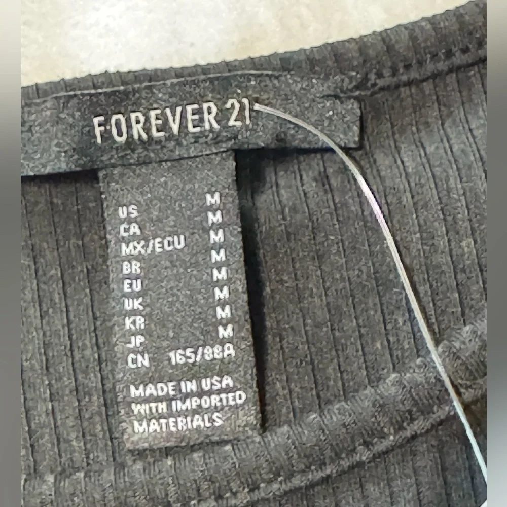 Forever 21 Size Medium Black Cap Sleeve Fitted Dress with High Side Slit  NEW! - Picture 3 of 10